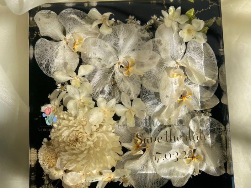 9. Sự khác biết cho chiếc đèn hoa cưới 9. Sự khác biết cho chiếc đèn hoa cưới