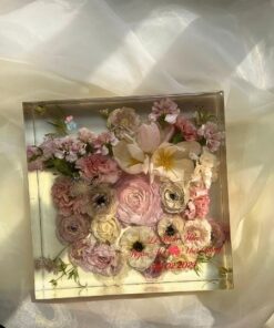 Khối hoa cưới vuông size L - mao lương hồng, mao lương cánh bướm hồng, tulip hồng, cẩm chướng hồng