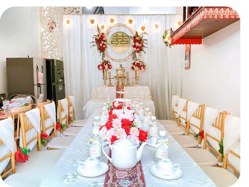 Mẫu 3 Trang Trí Bàn Gia Tiên Đám Hỏi Với Phong Cách Nhẹ Nhàng Và Đơn Giản