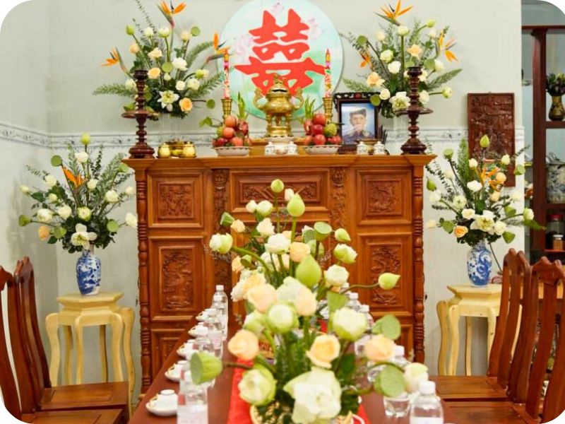 Mẫu 3 Trang Trí Bàn Gia Tiên Đám Hỏi Với Phong Cách truyền thống cổ điển