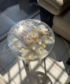 Bàn hoa cưới lan hồ điệp, hồng ohara trắng, rền trắng - bàn tròn đường kính 40cm