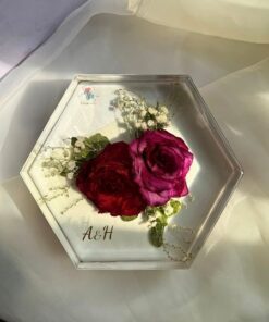 Khối hoa hồng lục giác tặng người thương