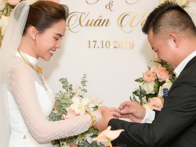 Nghi Thức Trao Nhẫn Trong Lễ Đính Hôn