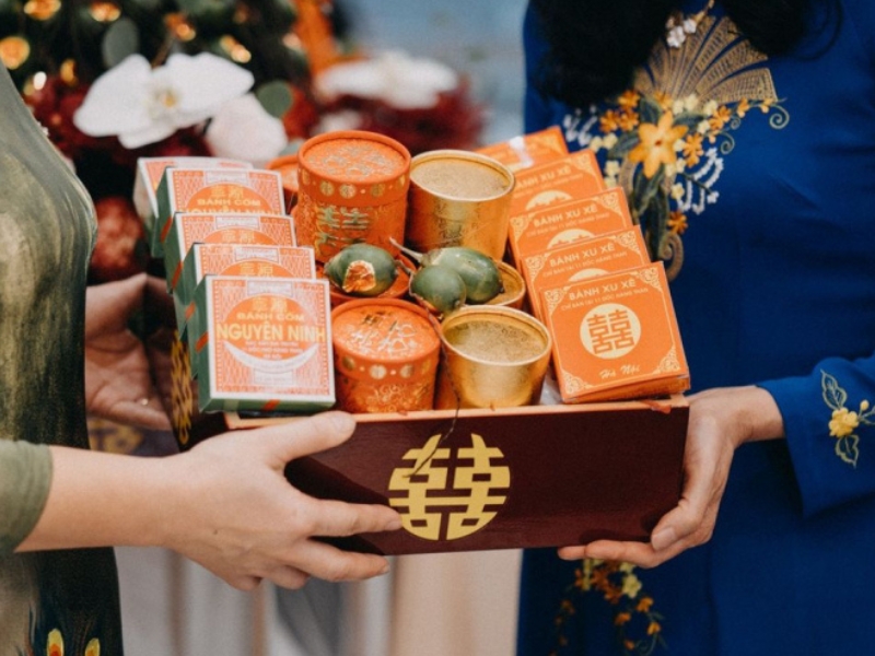 Nghi Thức Quan Trọng Trong Lễ Ăn Hỏi