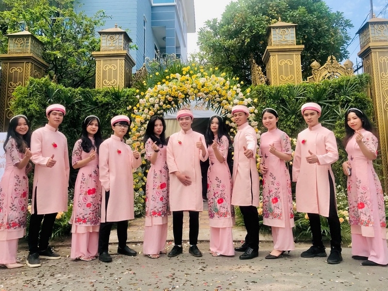 Quan Niệm Truyền Thống Về Việc Phụ Nữ Mang Thai Bưng Quả