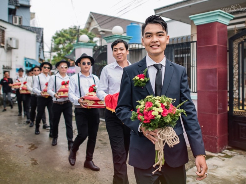 Phong Tục Truyền Thống Và Câu Hỏi "Cưới Vợ Rồi Có Được Bưng Quả Không?"