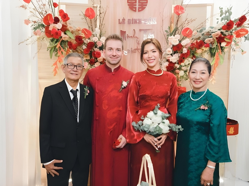 Lễ Ăn Hỏi (Engagement Ceremony)