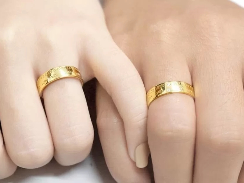 Ảnh Hưởng Pháp Lý và Tài Chính Khi Bán Nhẫn Cưới