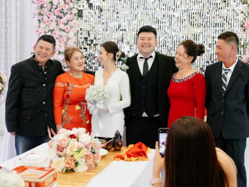 Truyền Thống & Hiện Đại: Lễ Đón Dâu & Ý Nghĩa Của Lời Chào